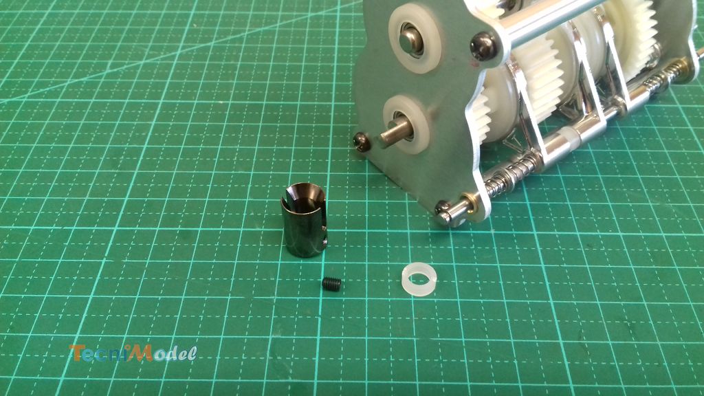 Montage de la boîte de vitesse Tamiya