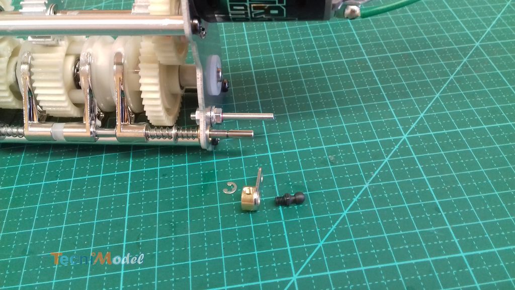 Montage de la boîte de vitesse Tamiya