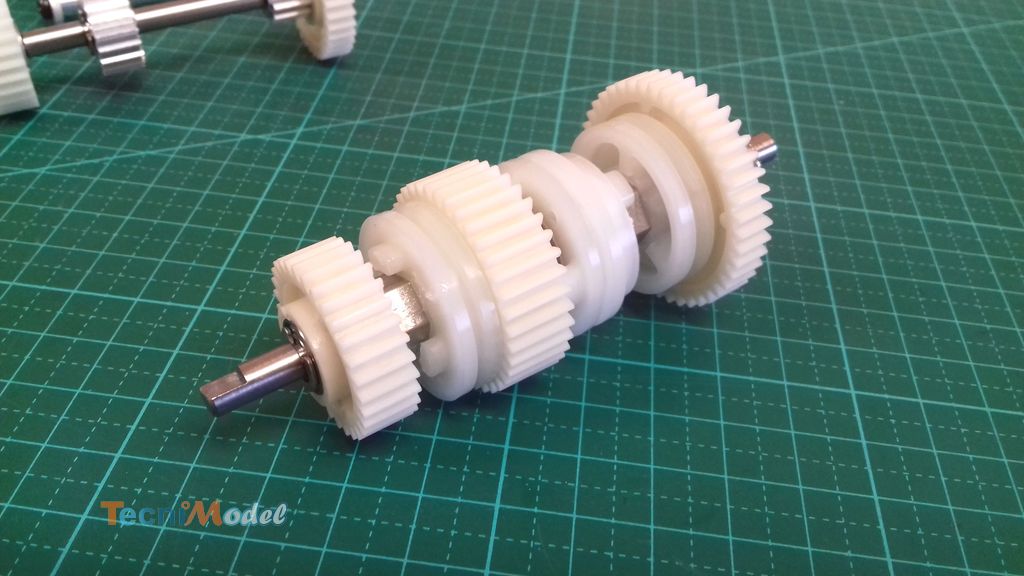 Montage de la boîte de vitesse Tamiya