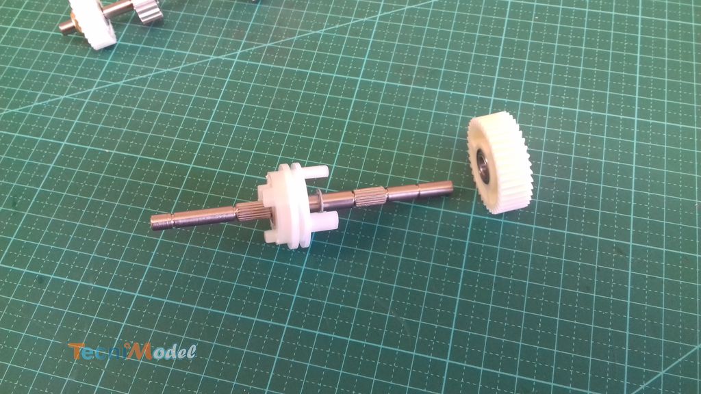 Montage de la boîte de vitesse Tamiya