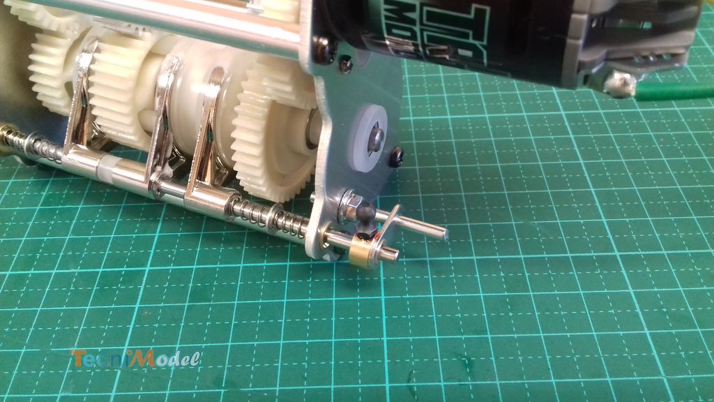 Montage de la boîte de vitesse Tamiya