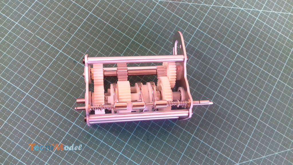 Montage de la boîte de vitesse Tamiya