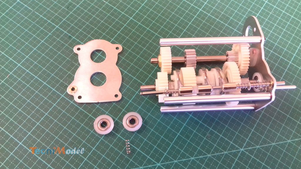 Montage de la boîte de vitesse Tamiya