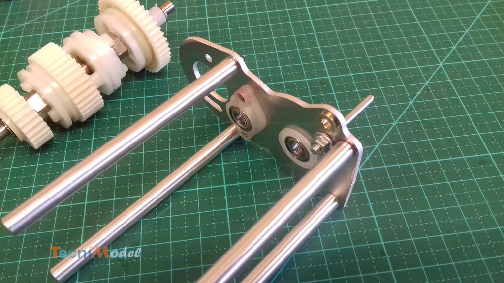Montage de la boîte de vitesse Tamiya