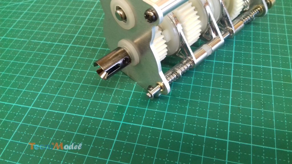 Montage de la boîte de vitesse Tamiya