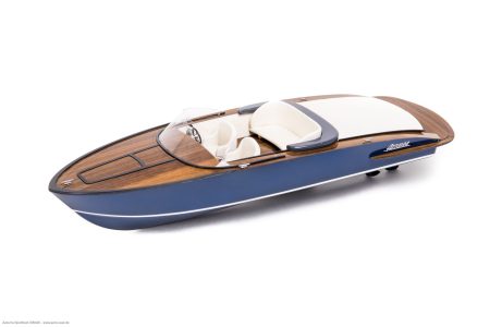 Bateau de Sport Azzurra 114 Aero-Naut : Le Nouveau Kit RC | Tecnimodel Azzurra de Aero-Naut